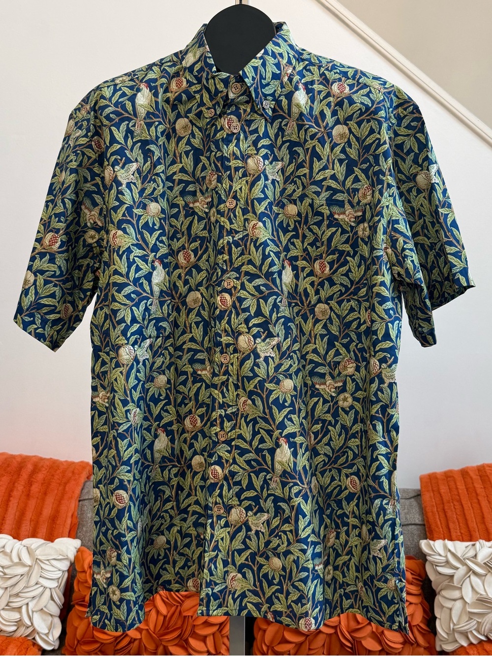 NWOT Yiume Morris Hawaiian Shirt 1960s Retro Shirt Cotton Birds & Pomegranates